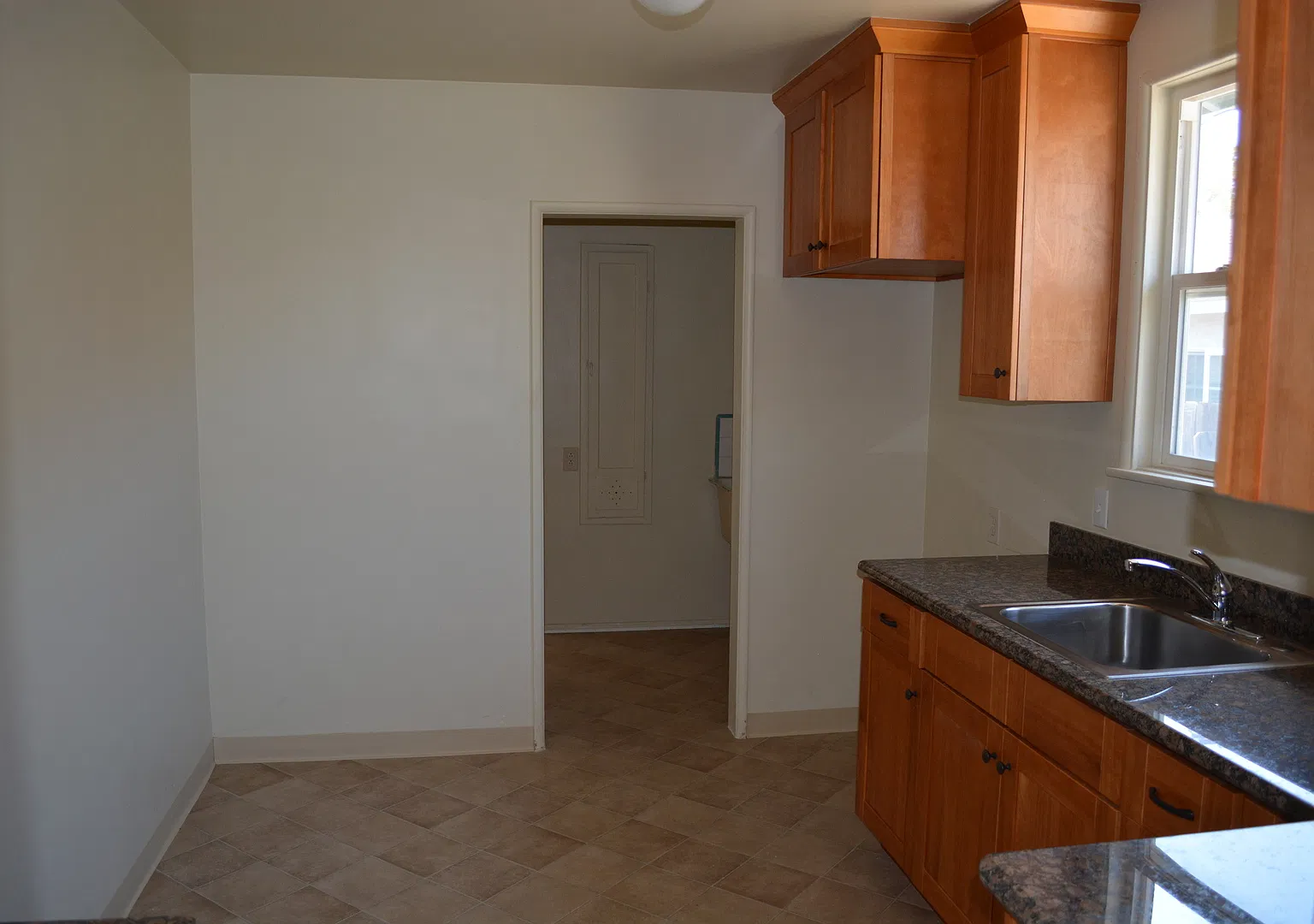 Coming Soon! 3 Bed 1 Bath House — Photo 4