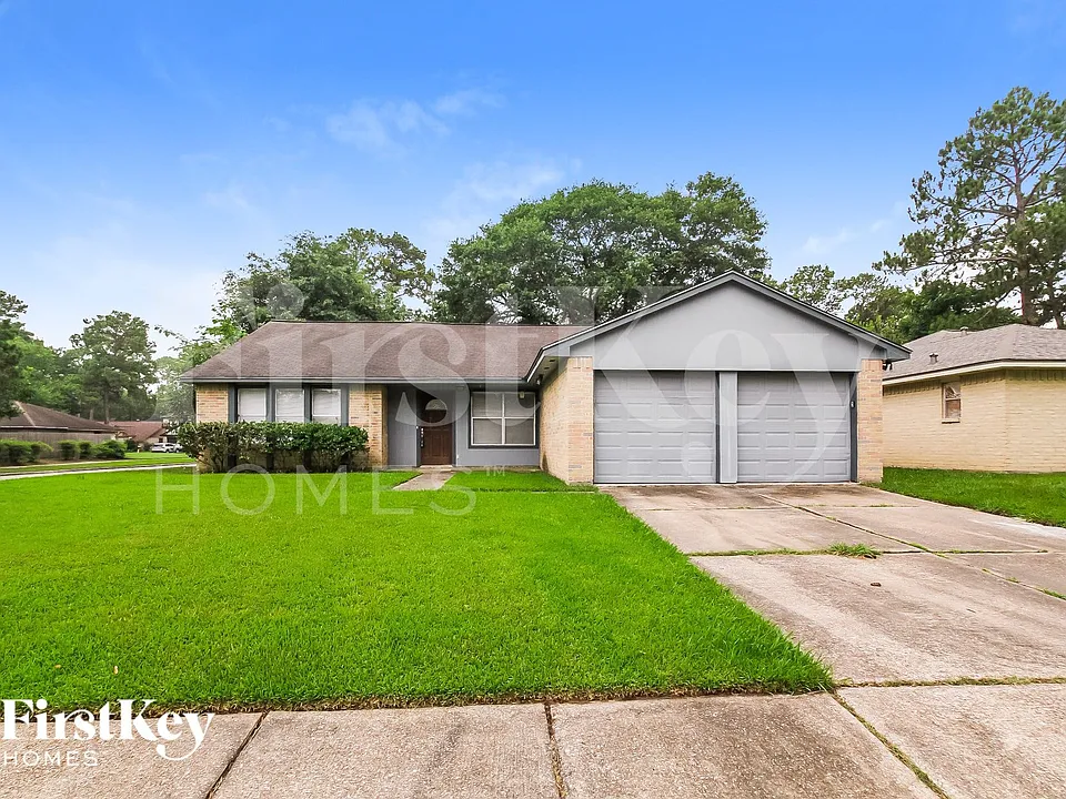 4403 Pineville Ln