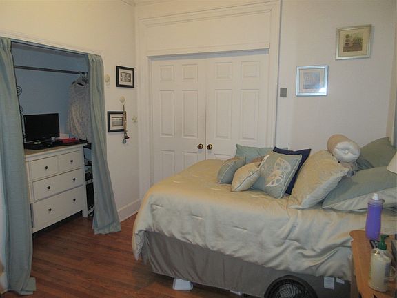 4th image of 242 E 71st St Frnt 2