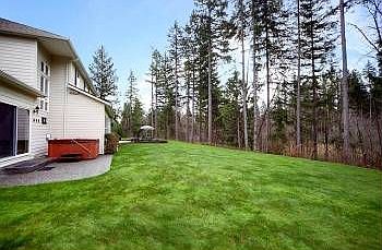 3rd image of 1825 W Beaver Lake Dr SE