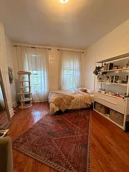 Rented by R New York