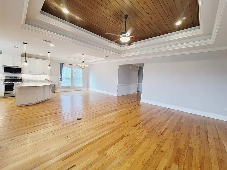 2385 Sweet Valley Hts — Photo 7