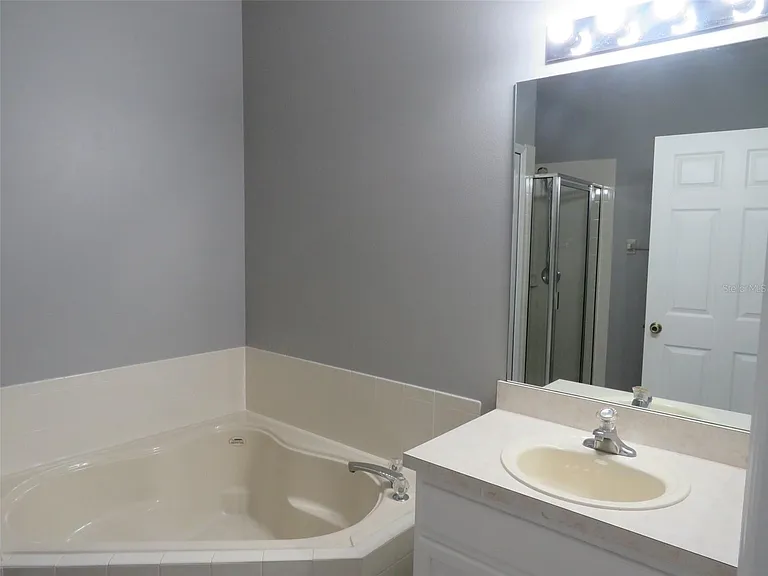 16625 Palm Spring Dr — Photo 26