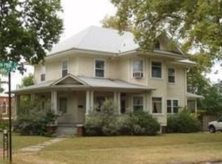 104 W 7th St, Grand Island, NE 68801