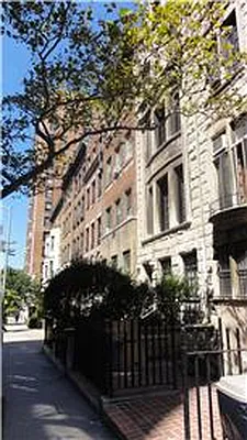 Rented by R New York | media 11