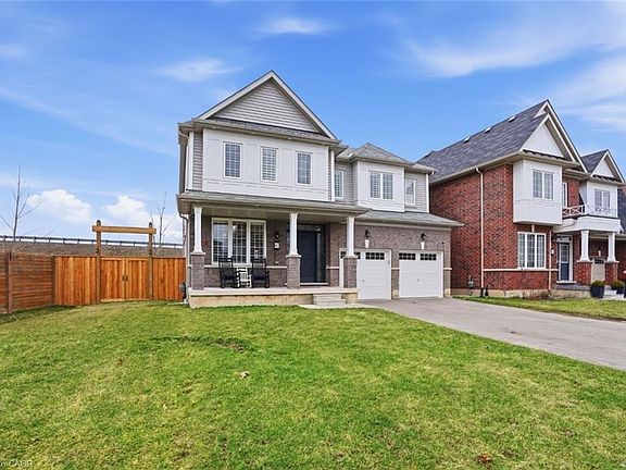 4th image of 62 Esther Cres
