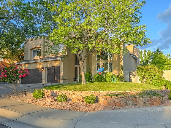 3rd image of 11333 Woodmar Ln NE