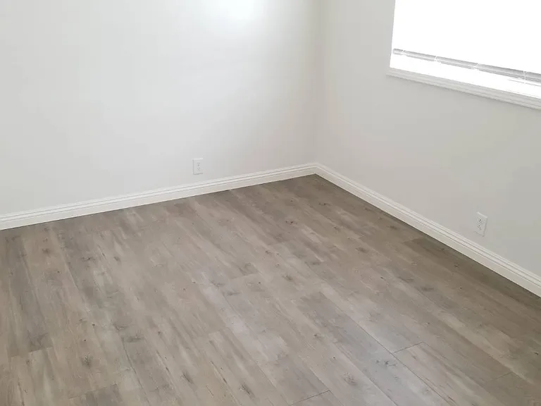 5929 Primrose Ave #3/4 — Photo 12
