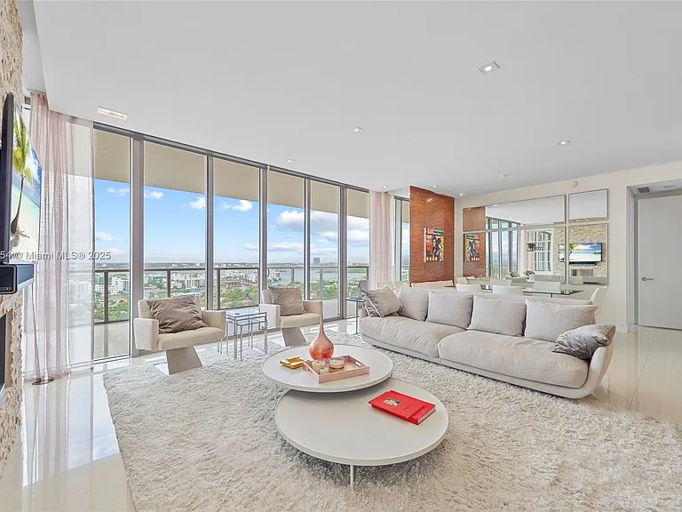 9705 Collins Ave #1905N — Photo 4