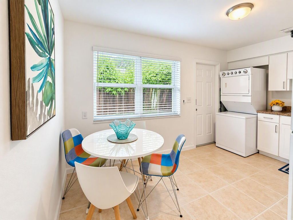 131 NE 19th Ave #1-3, photo 8