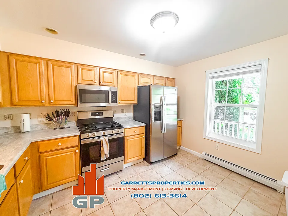14 Giles Dr #1