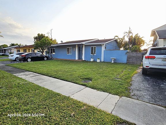 2nd image of 603 SW 76th Ter