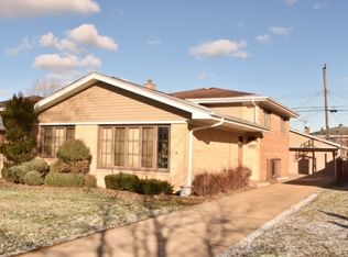 4840 W 106th Pl, Oak Lawn, IL 60453