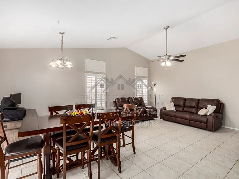 6631 E Rhodes St — Photo 13