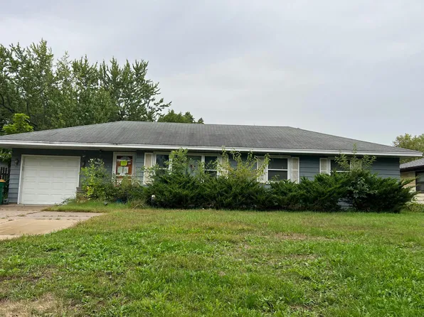 6815 Dudley Ave N, Crystal, MN 55428