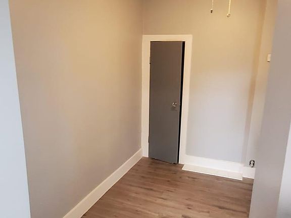 3rd image of 3527 W 58th St #3