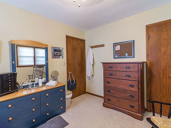 5th image of 412 N Francis St