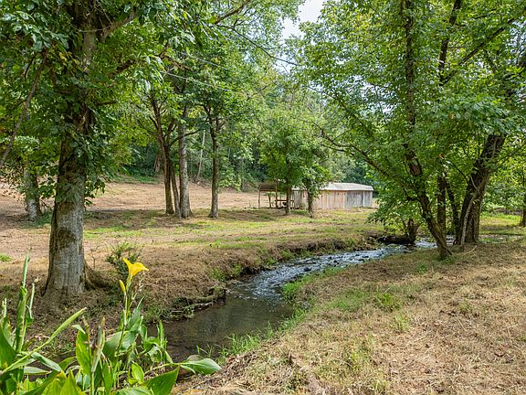 4th image of 5049 Miller Lake Rd