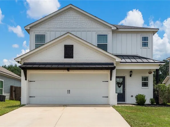 15 Vineyard Dr, Phenix City, AL 36869