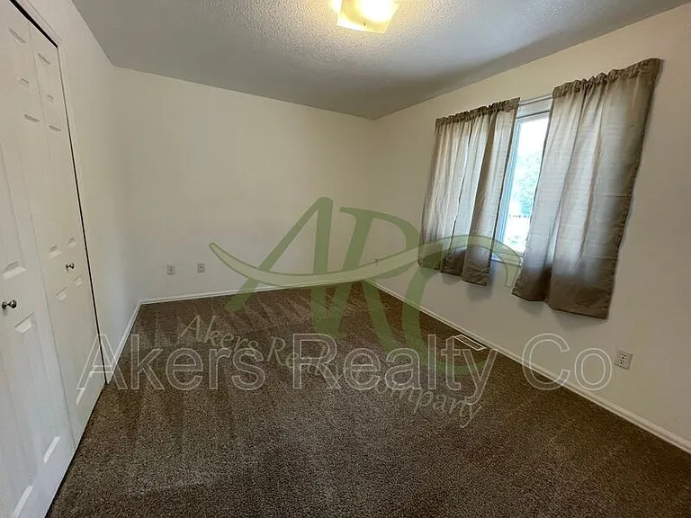 2722 Poplar St #A — Photo 11