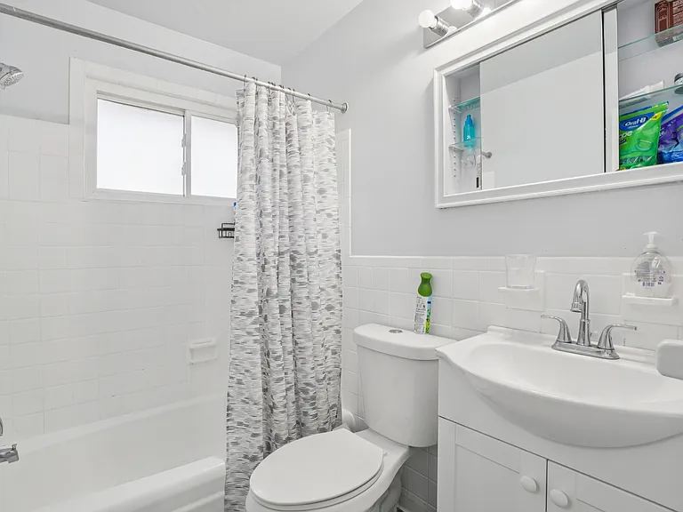 8312 Potomac Ave — Photo 6