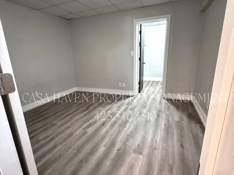 Limited-Time Special: All Utilities Included + First Month FREE with a 13-Month Lease! — Photo 6