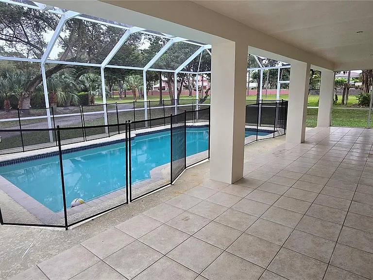 6500 SW 82nd Ave — Photo 22