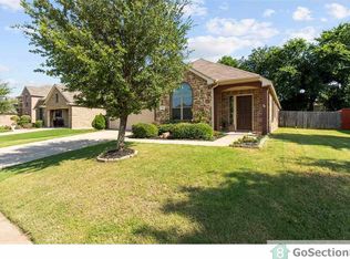 476 Northbrook Ave, Oak Point, TX 75068