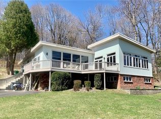 81 Buckberg Mountain Rd, Tomkins Cove, NY 10986