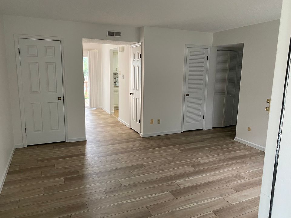1st image of 8927 S Swan Cir