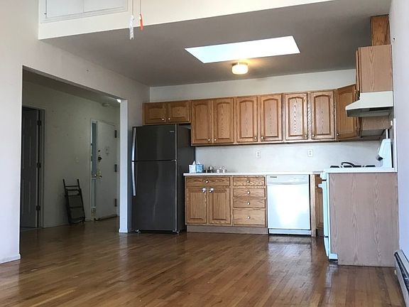 4th image of 26-12 12th St #2