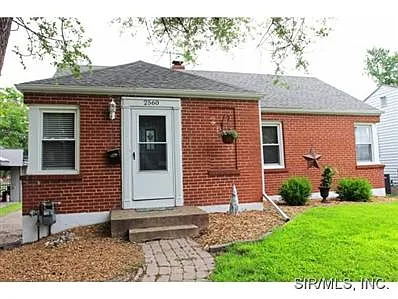 2560 Benton St photo 1