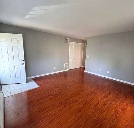 4th image of 306 W Main St #306
