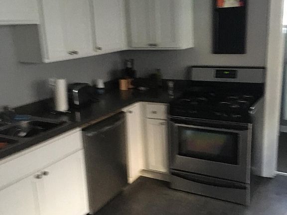 2nd image of 1005 Hovey St SW