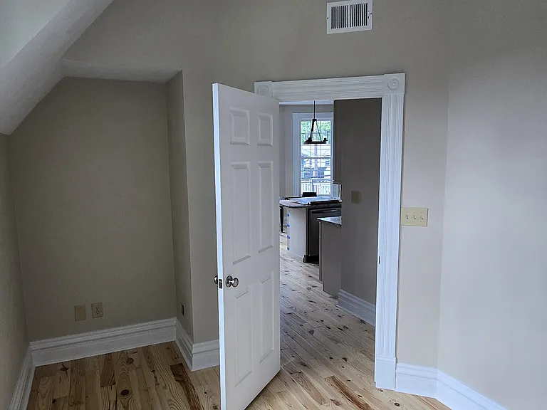 208 Center Ave #2 — Photo 26