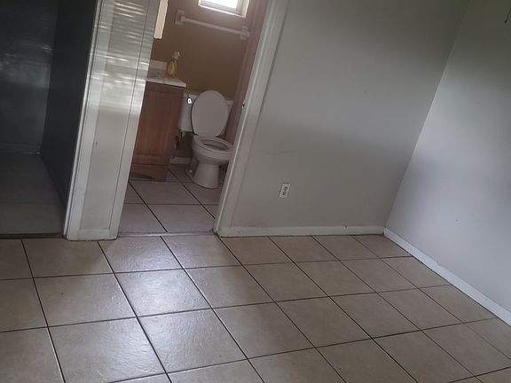 5th image of 7223 Pinion Dr