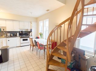 5 Davis Ave #7, Brookline, MA 02445