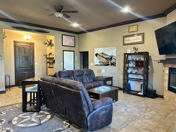 5th image of 7065 McLeod Dr