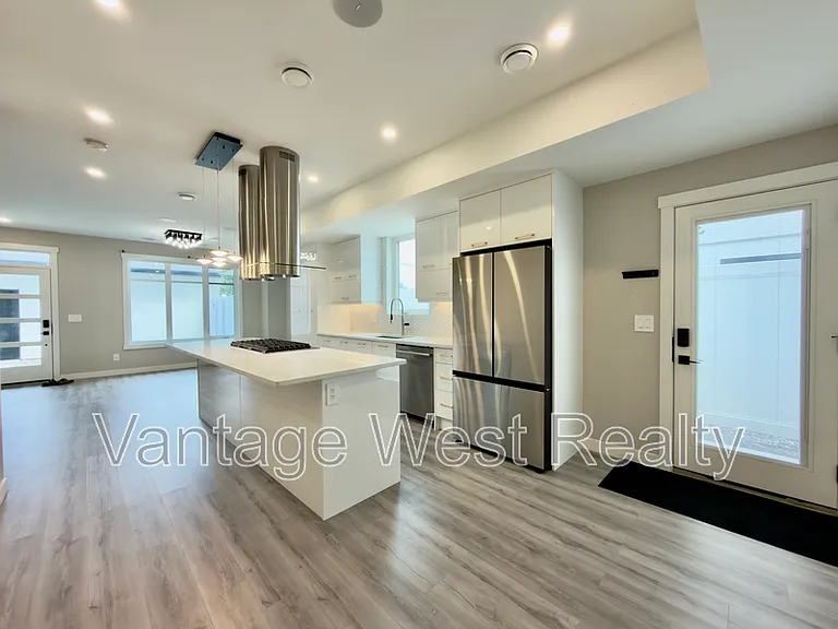800 Morrison Ave #3 — Photo 2