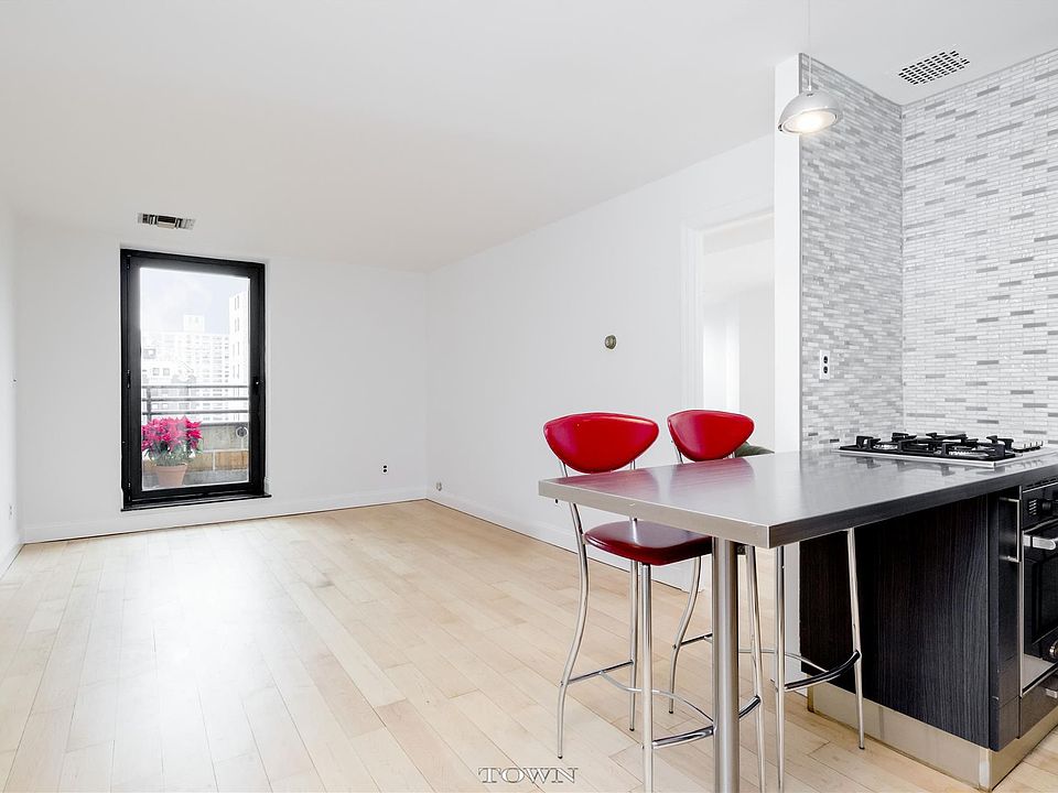 1st image of 253-263 W 73rd St #13B