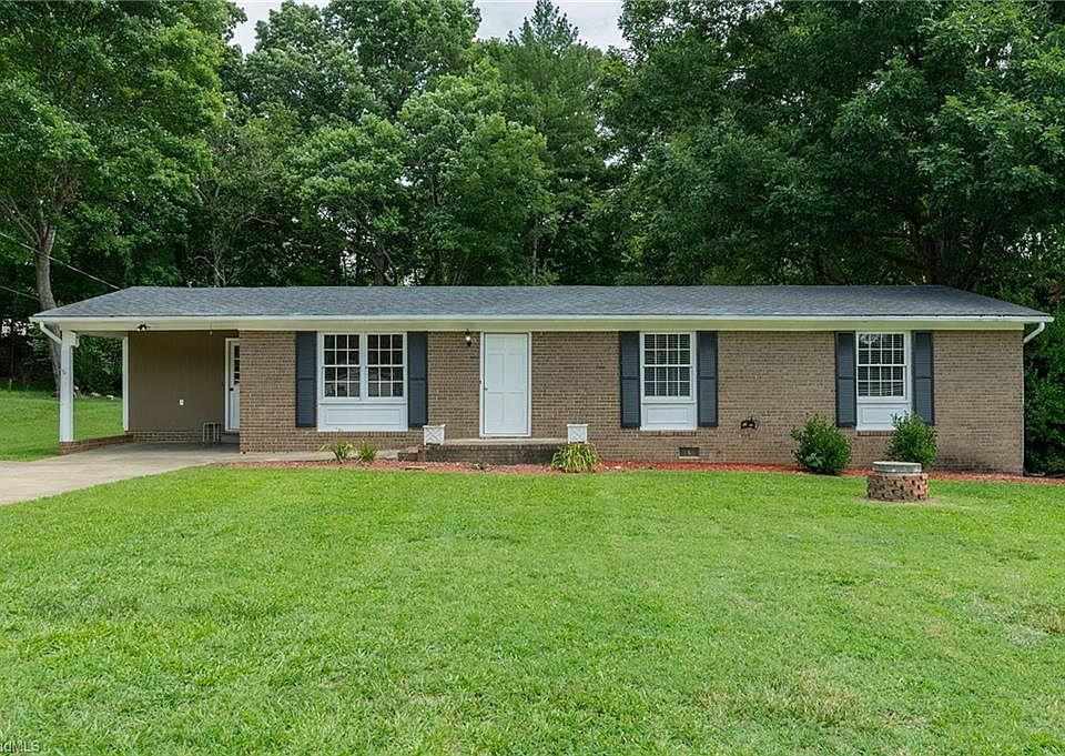 1st image of 389 Chaney Rd