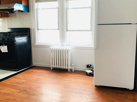 5th image of 20107 33rd Ave