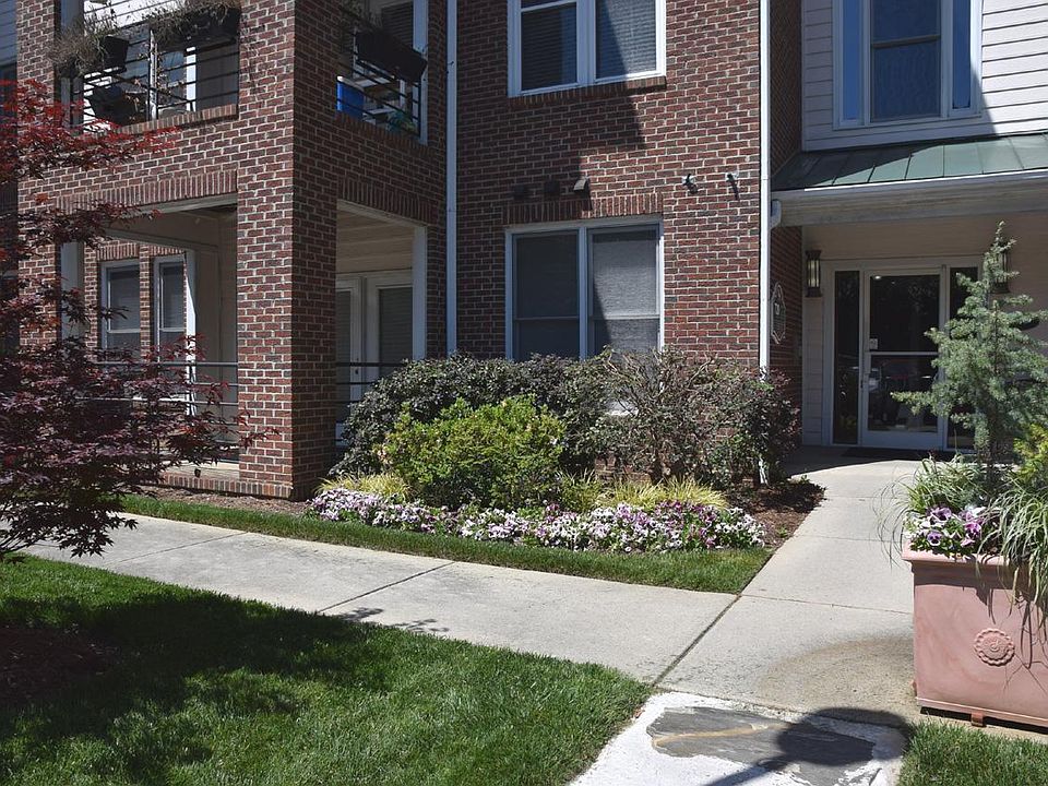 1st image of 720 N Person St APT 103