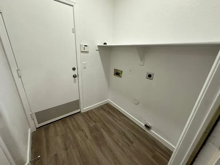 15238 W Custer Ln — Photo 10