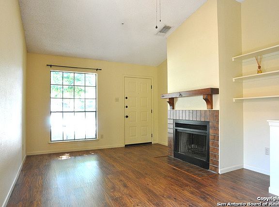 3rd image of 8511 Stonebridge APT 2