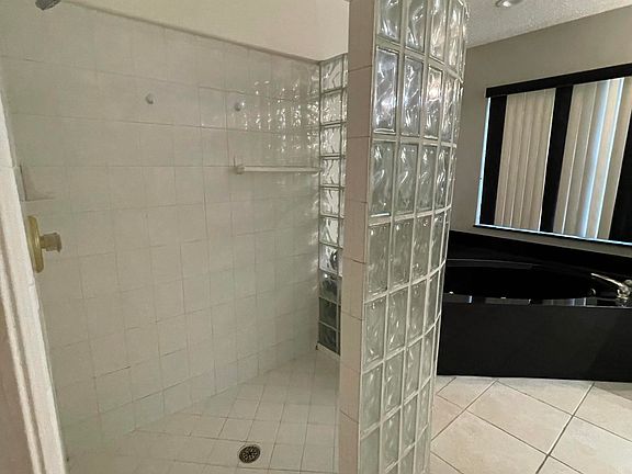 4th image of 1760 Daytona Ln