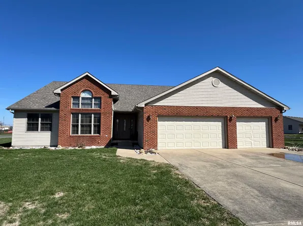 1214 Woodhaven Ct, Chatham, IL 62629