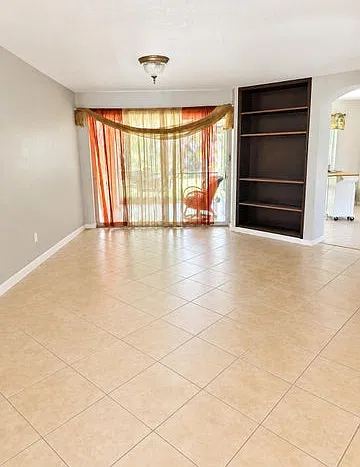 3 bed, 1627 sqft, $2,700 — Photo 3
