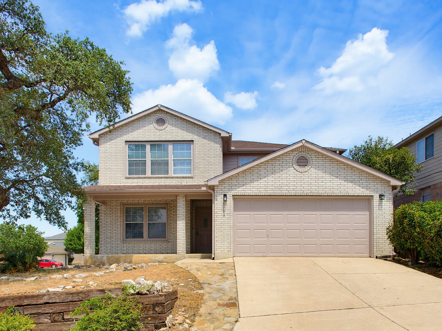 4 bed, 2740 sqft, $2,295 — Photo 1