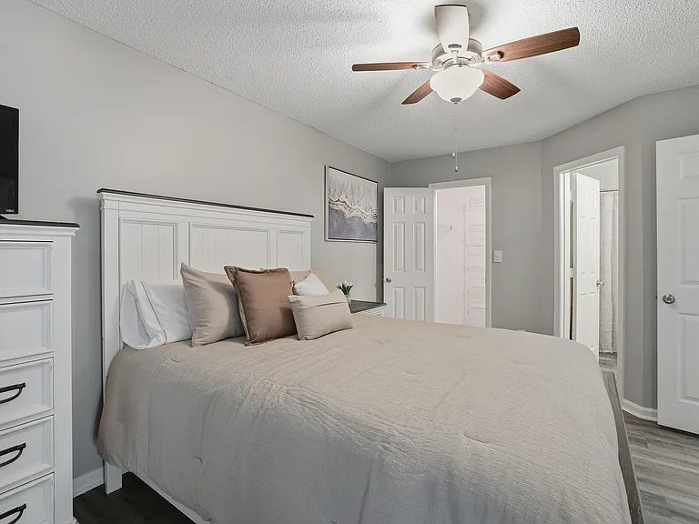 Westpointe Apartments — Photo 21
